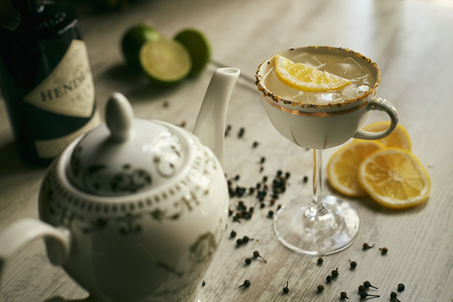 Coctel de Gin con lima y eneldo